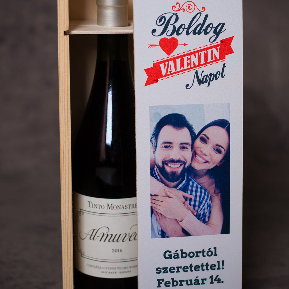 Egyedi borosüvegdoboz Valentin napra