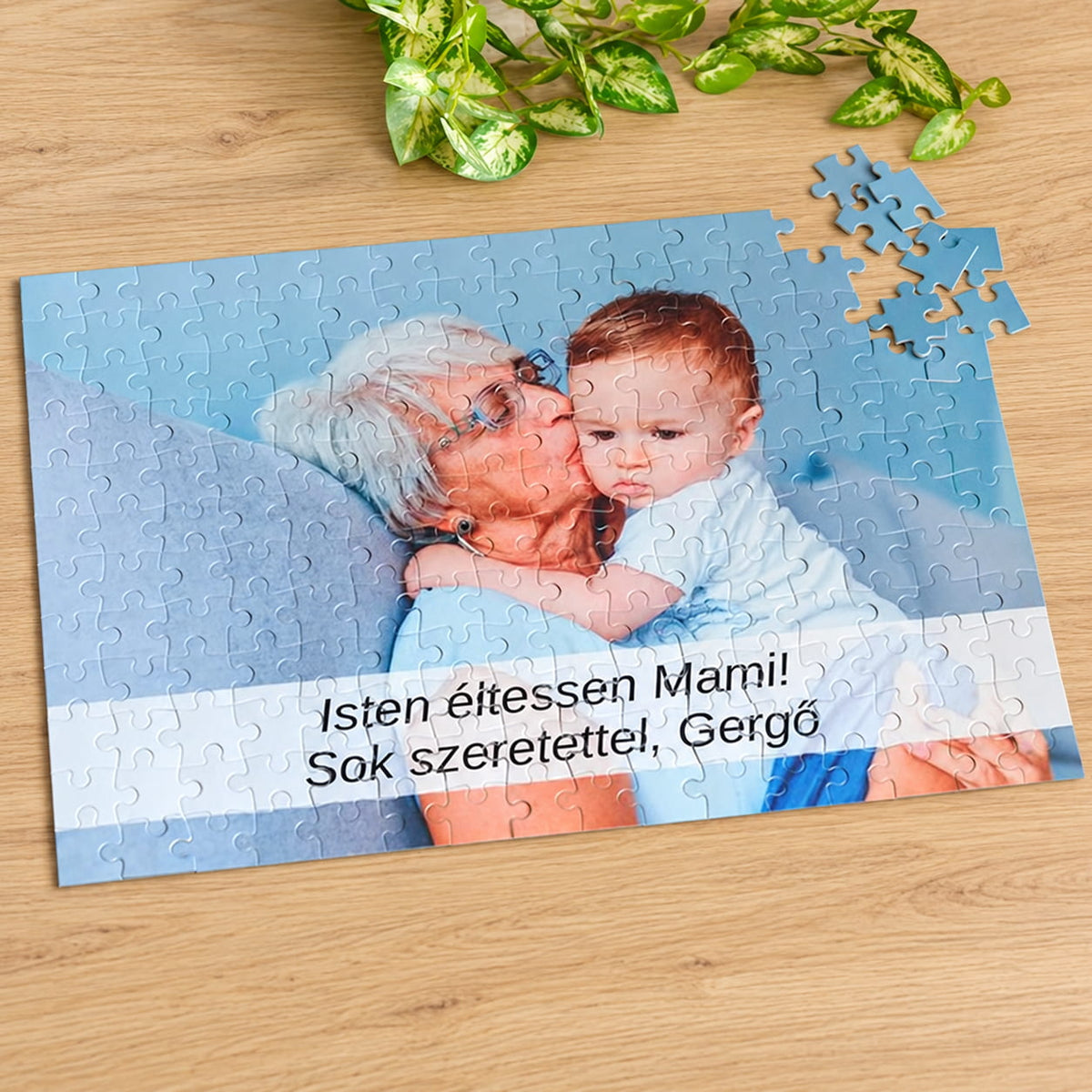 Fényképes A3-as puzzle egy képpel és felirattal, „Isten éltessen Mami!” üzenettel