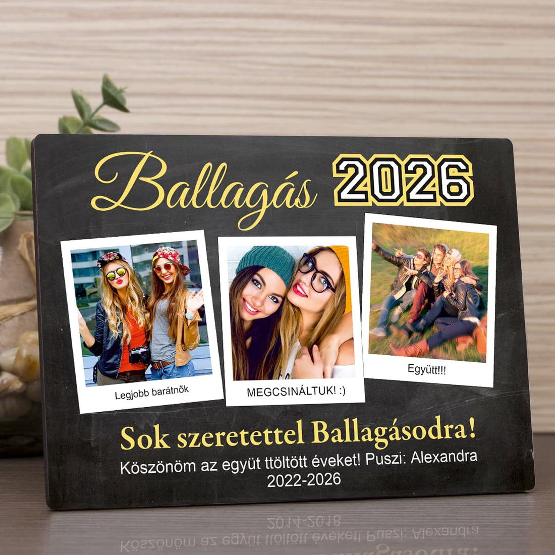 Személyre szabható ballagási fa fotópanel több cserélhető fényképpel és egyedi feliratokkal, emléktábla ballagásra 2026-ra.