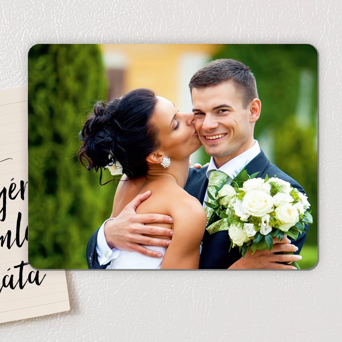 90×70 mm-es egyedi fényképes fa hűtőmágnes, szublimációs lakkozott felülettel, saját fotóval.