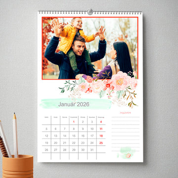 Személyre szabható, 13 lapos egyedi fényképes naptár saját képekkel, különleges ajándék egész évre.