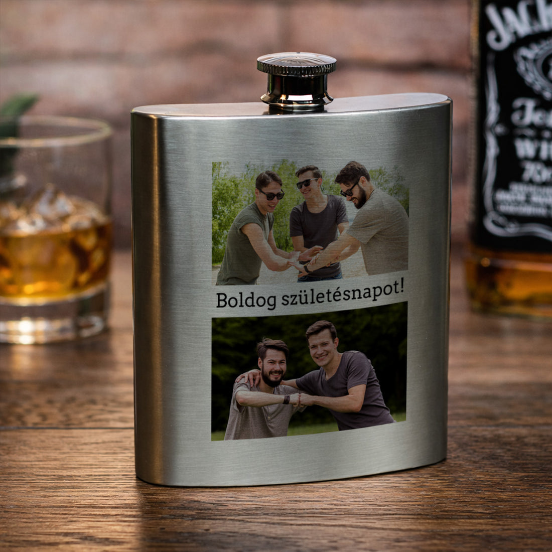Egyedi fényképes 200 ml-es rozsdamentes acél flaska két saját képpel és középső felirattal, ajándék férfiaknak születésnapra.