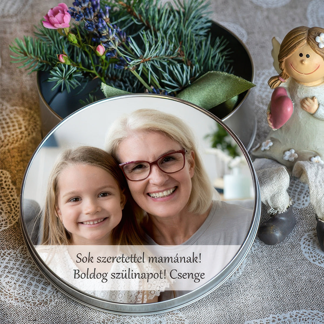 Kör alakú egyedi fényképes fémdoboz szabadon cserélhető fotóval és felirattal, személyes ajándék mamának, nagyszülőknek vagy születésnapra.