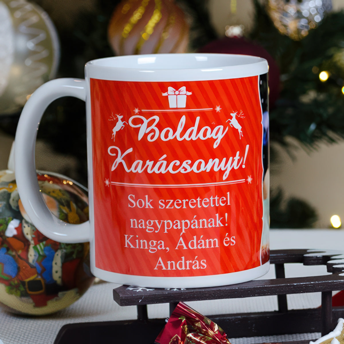 Egyedi karácsonyi fényképes bögre 3 dl – ünnepi felirattal és saját fotóval, az egyik legnépszerűbb személyes karácsonyi ajándék
