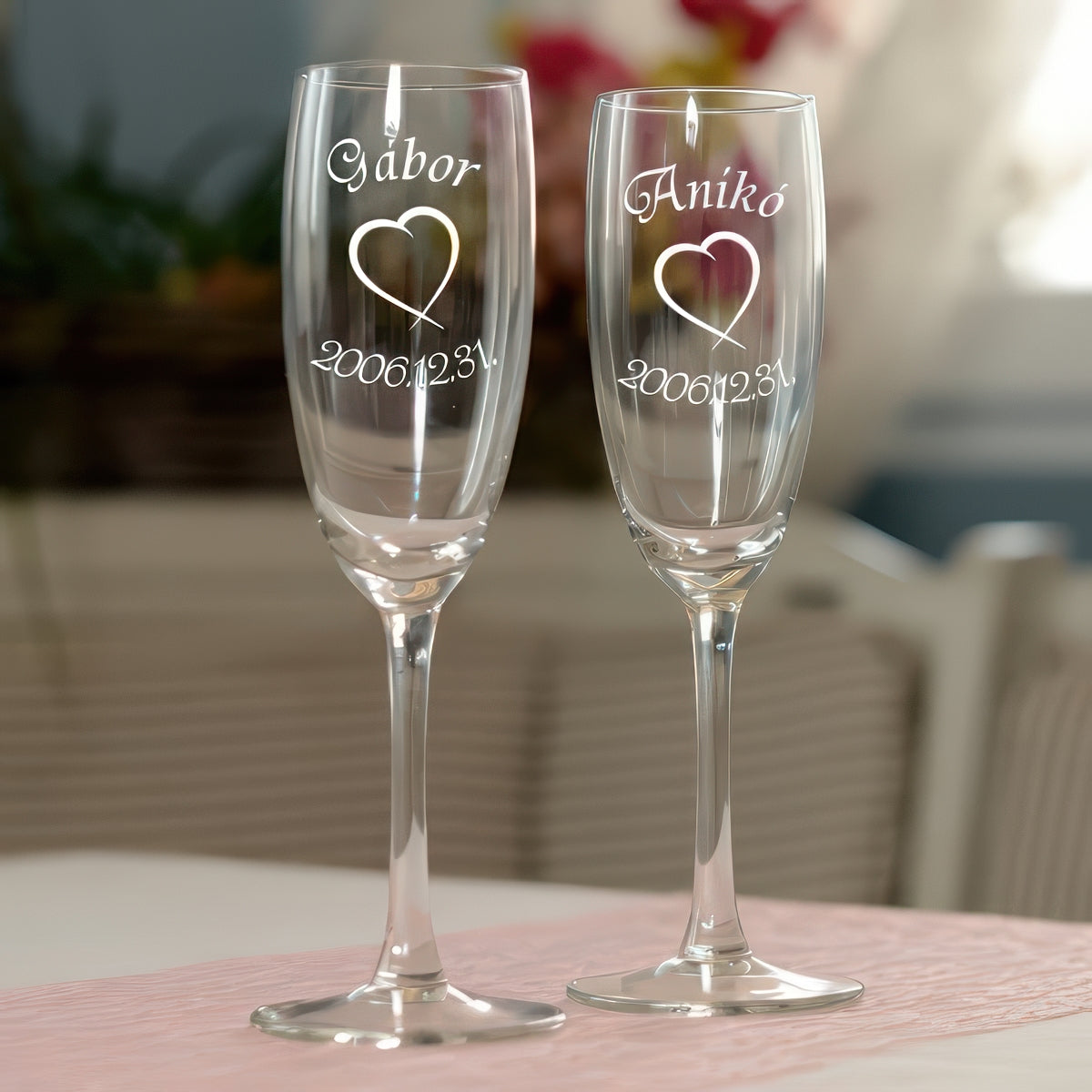 Szívecskés pezsgőspoharak